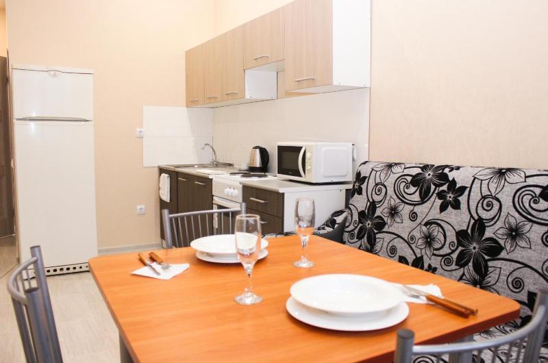 One-Bedroom Apartment image 3