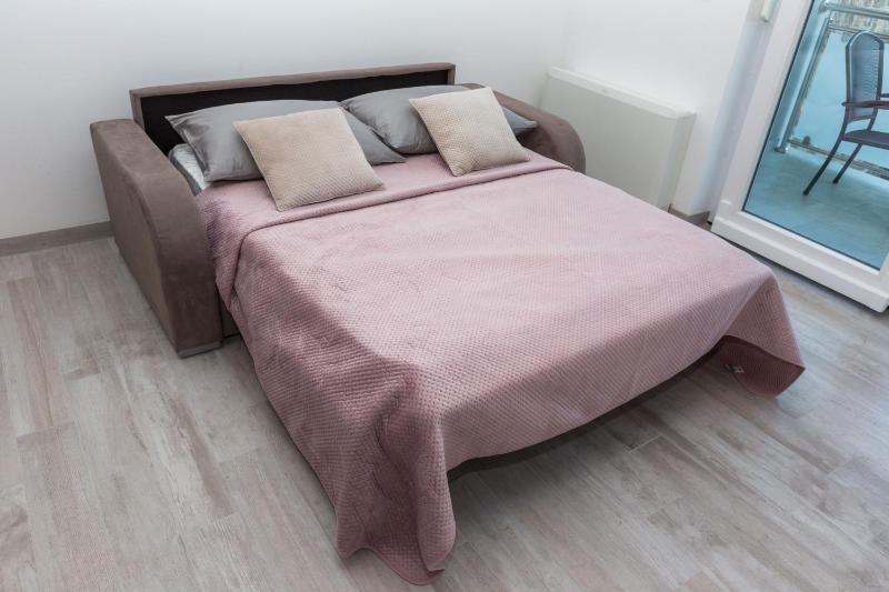 One-Bedroom Apartment with Balcony image 3