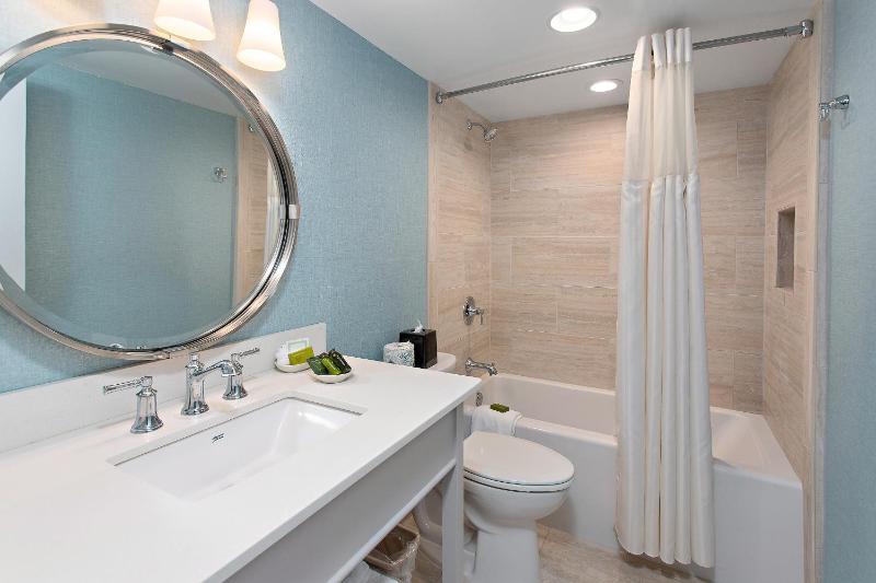 Two-Bedroom Oceanfront Villa image 2