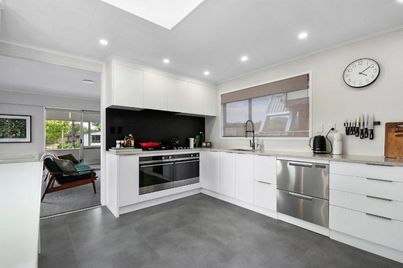 Relax at Richmond Heights - image 4