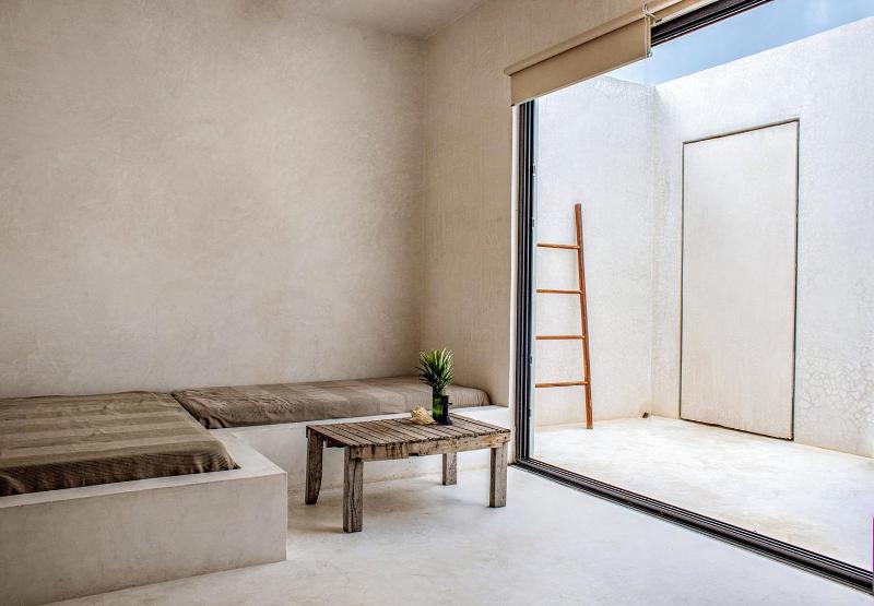 Villa in La Veleta for 16 guests - image 14