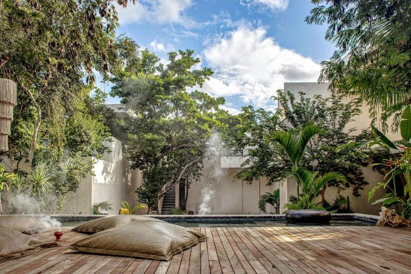 Villa in La Veleta for 16 guests - image 11