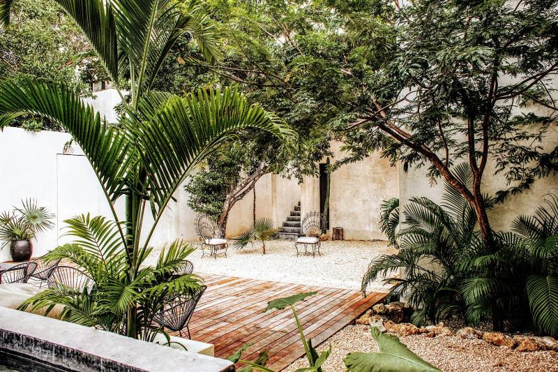Villa in La Veleta for 16 guests - image 10