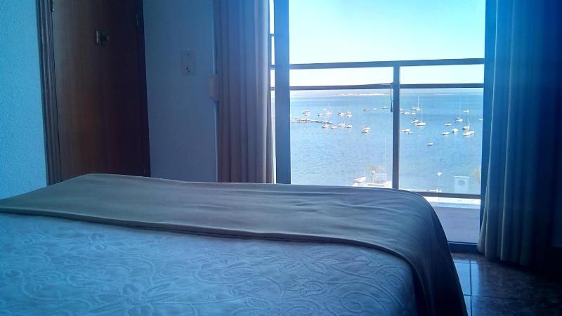 Triple Room with Sea View image 2