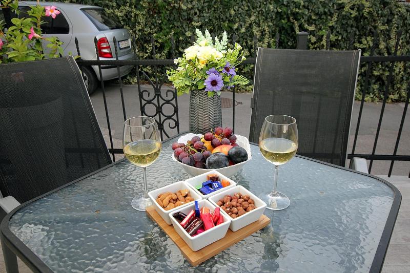 Studio (3 Adults) image 2