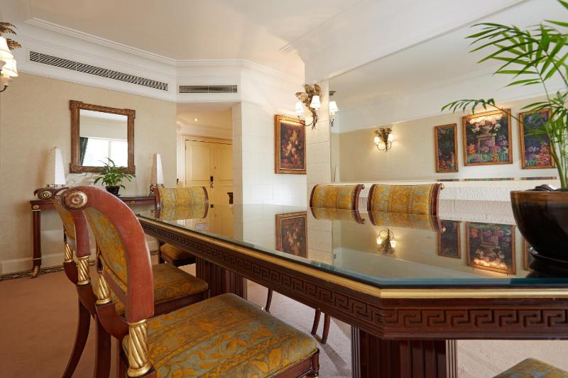 Two-Bedroom Presidential Suite image 4