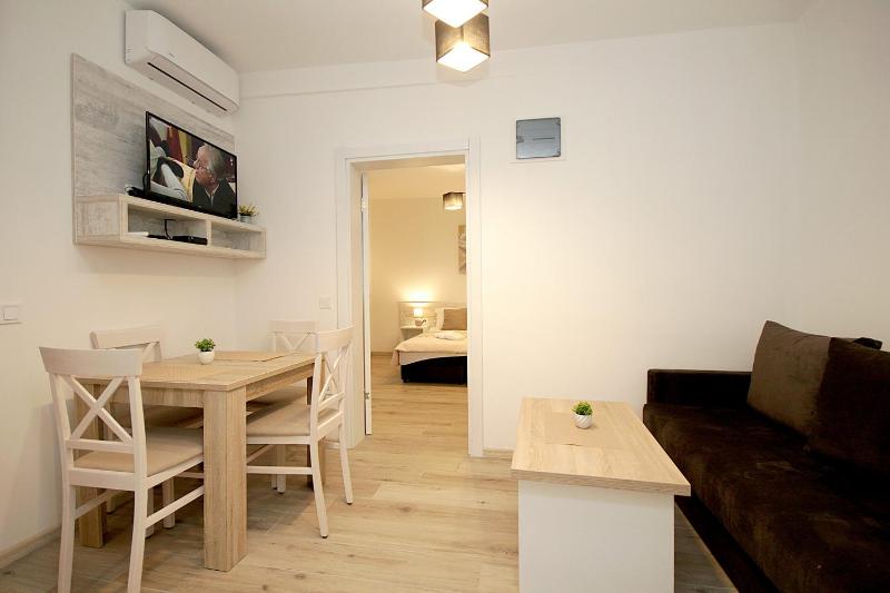 Studio (4 Adults) image 2