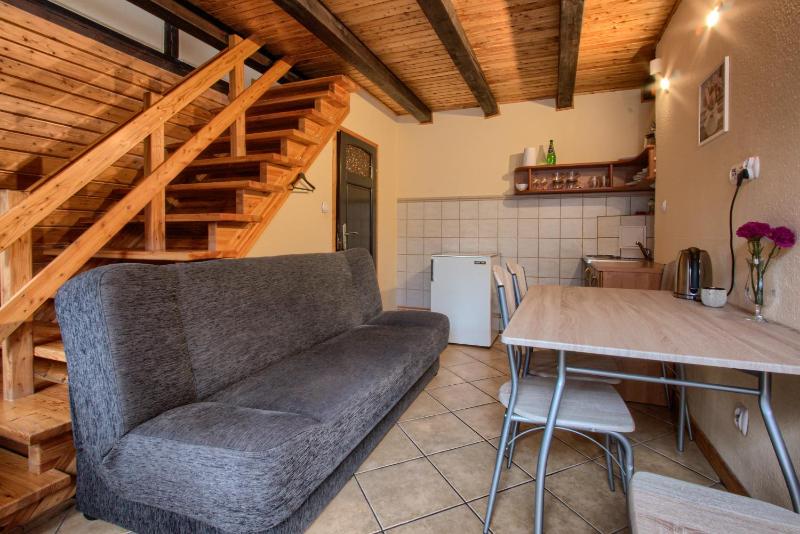 Quadruple Room with Private Bathroom image 4