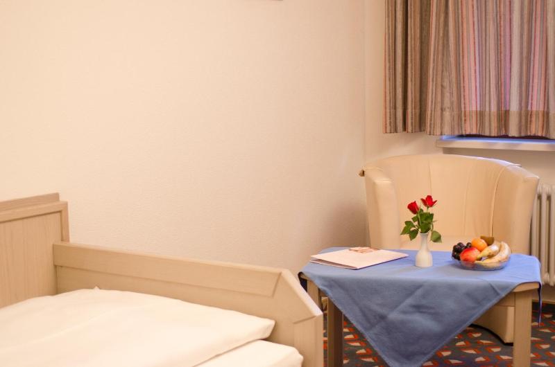 Classic Single Room image 4