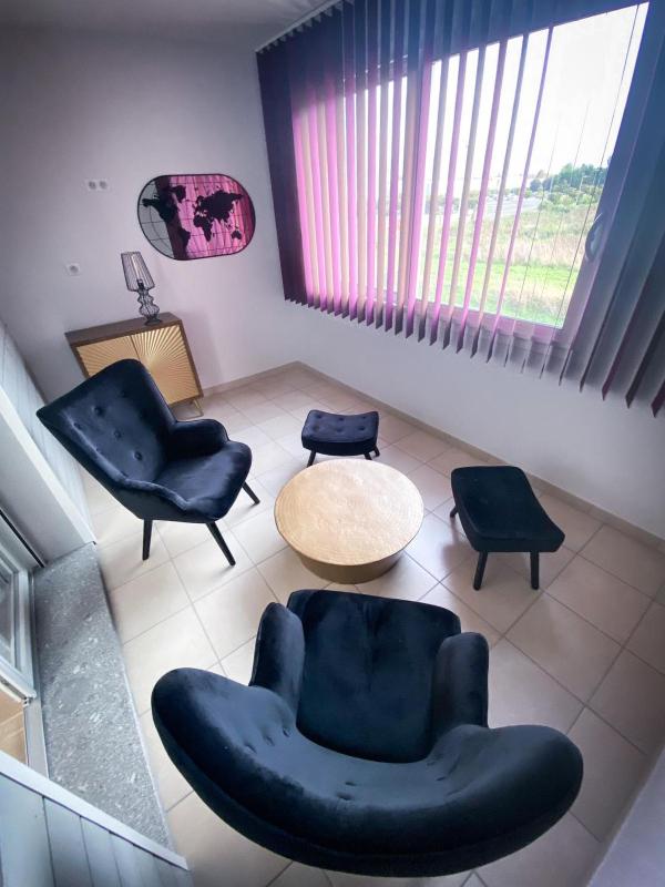 Executive King Room with King Bed - Non-Smoking image 2