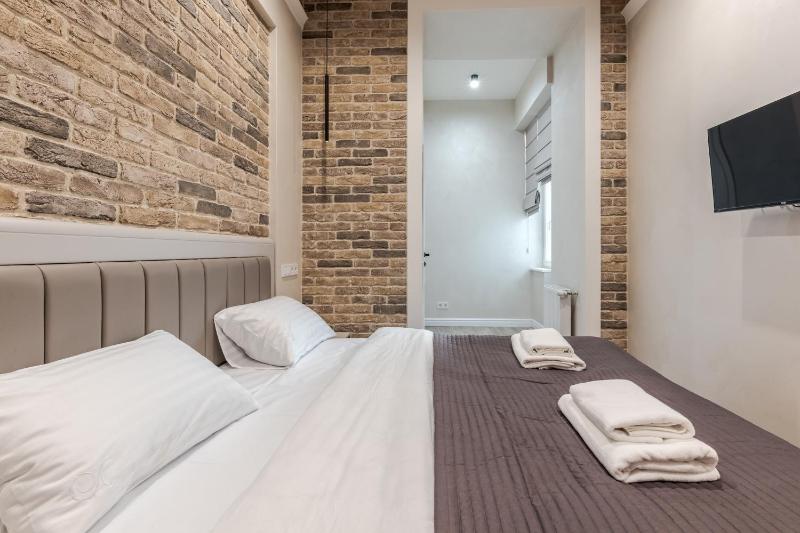 Rynok Square apartment 2 - image 12