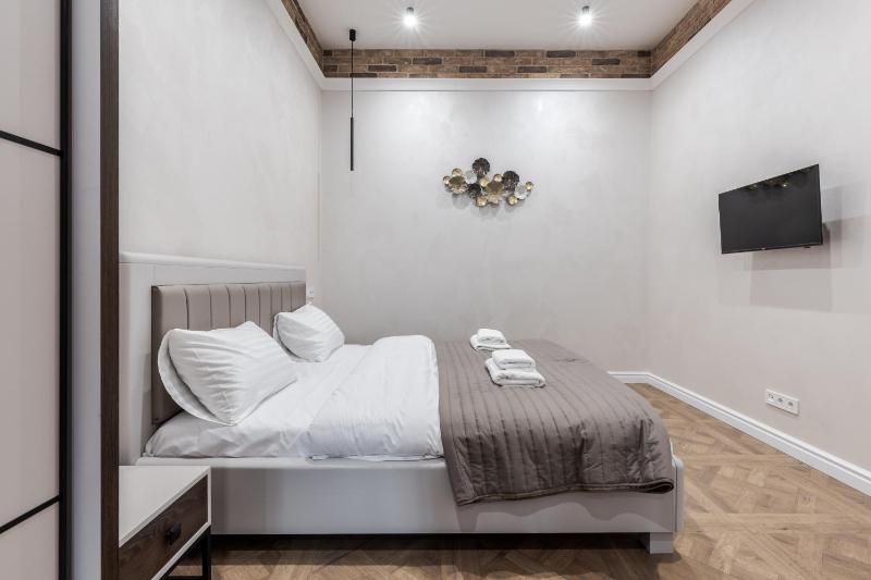 Rynok Square apartment 2 - image 8