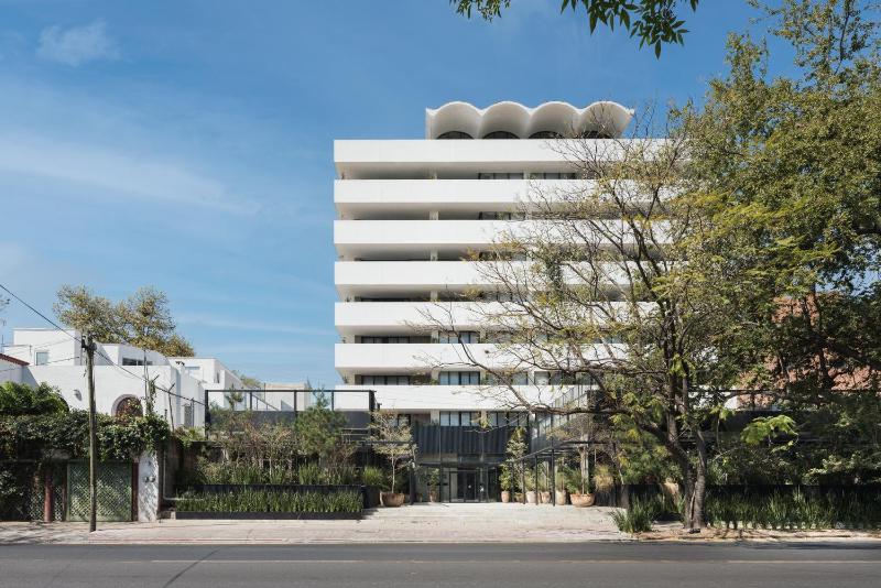 Bellwort Hotel - image 1