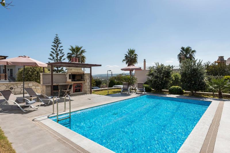 Three-Bedroom Villa image 4