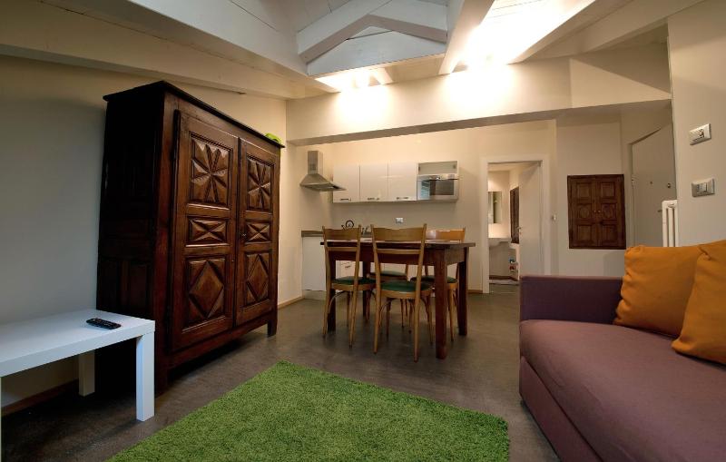 One-Bedroom Apartment image 4