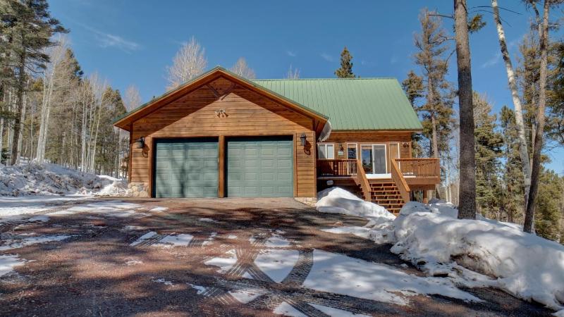 Three-Bedroom House image 3