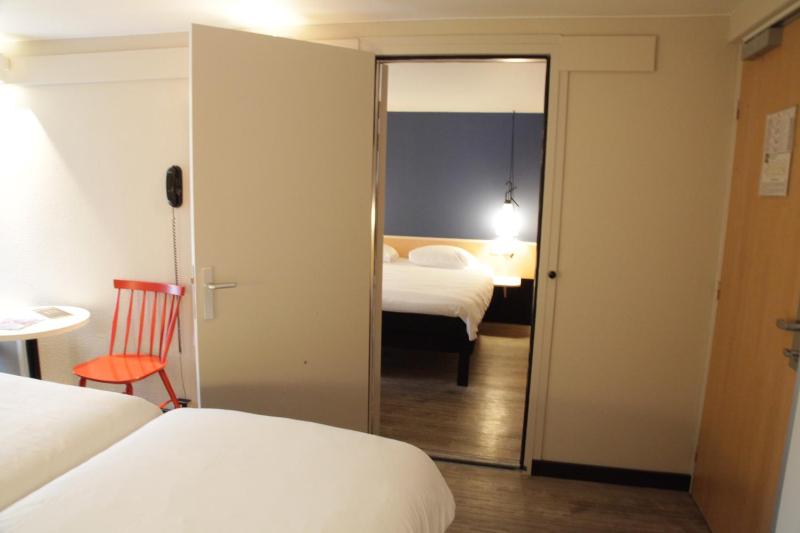 Adjacents rooms image 1