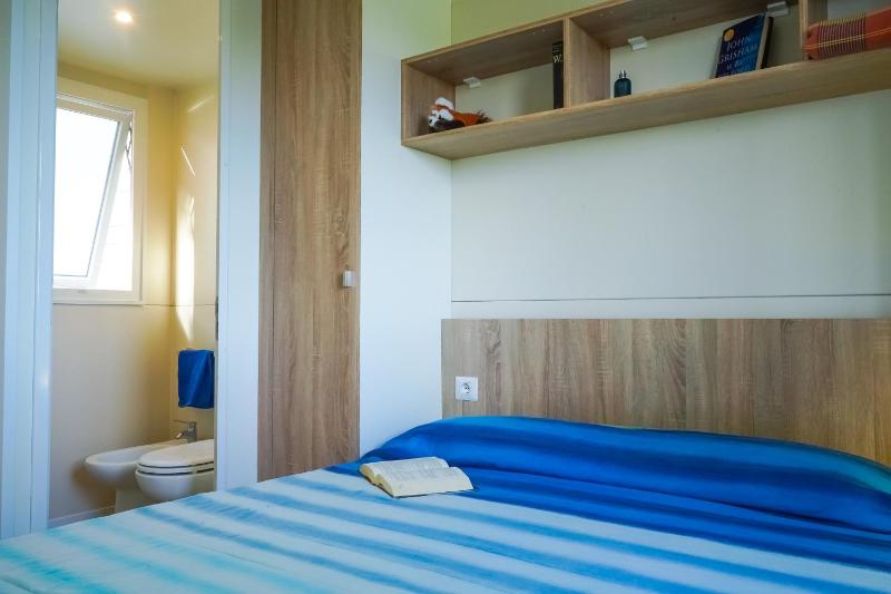 Mobile Home image 4