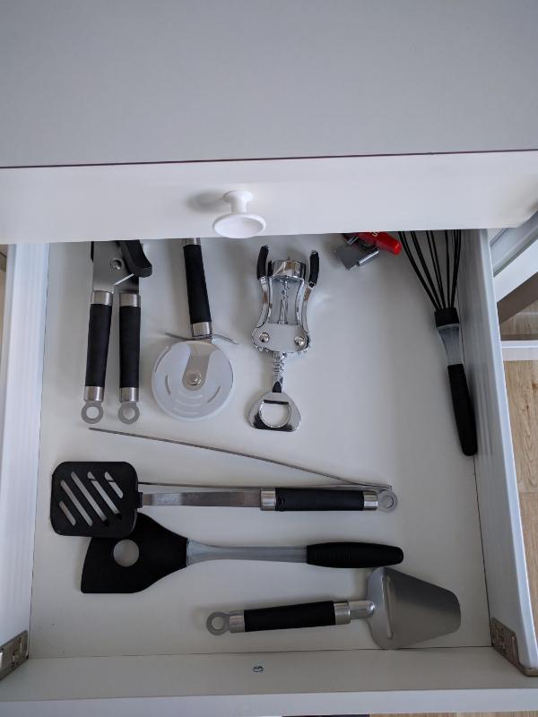 One-Bedroom Apartment image 4