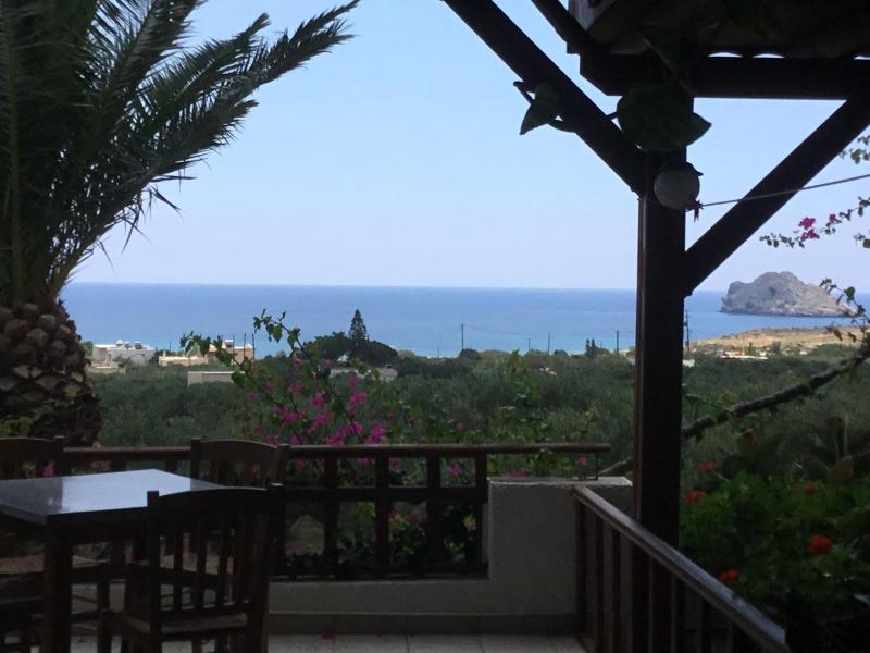 One-Bedroom Apartment with Sea View image 3