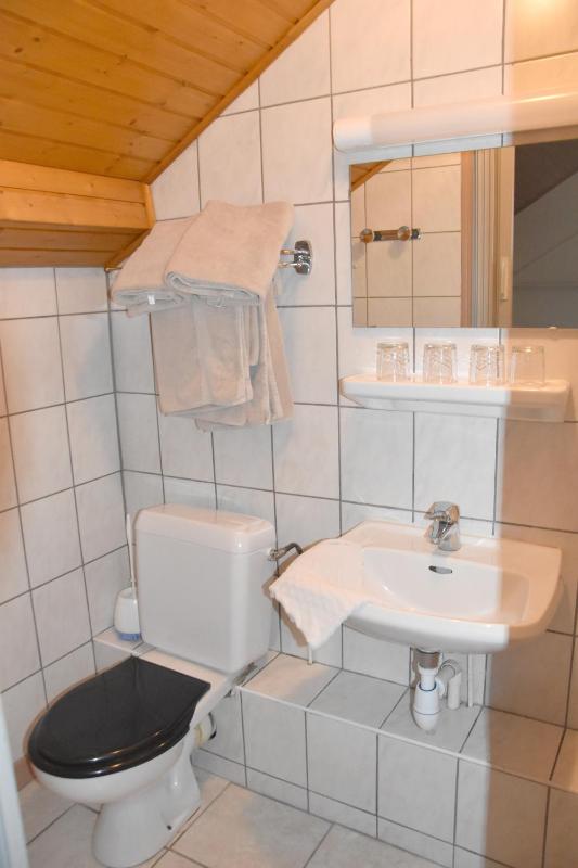 Classic Quadruple Room image 2