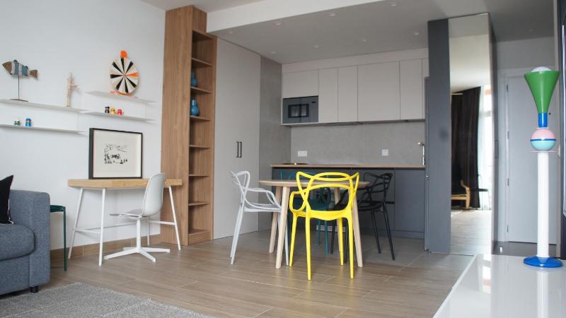 Superior One Bedroom Apartment with Sea View image 2