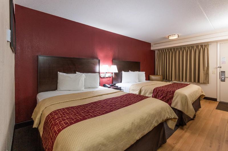 Deluxe Room with Two Double Beds Non-Smoking image 4