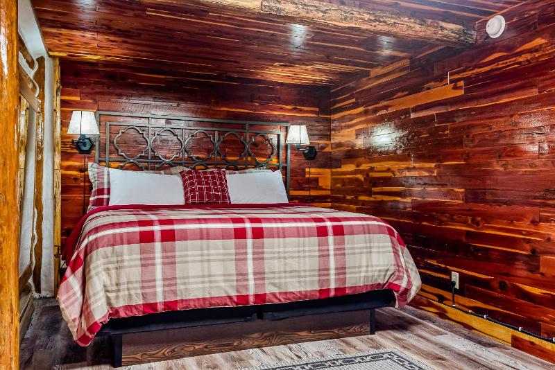 Two-Bedroom Suite image 3