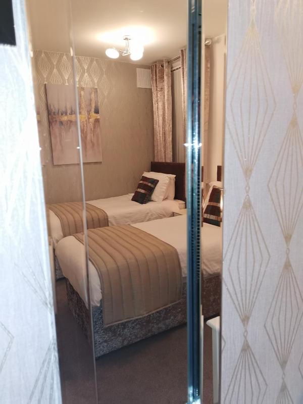 THE QUORN HOTEL - image 27