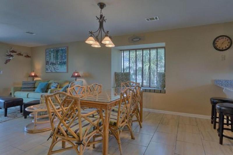 Two-Bedroom Townhouse image 1