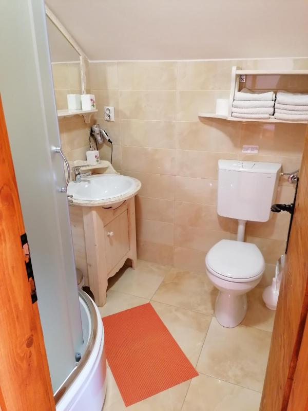 One-Bedroom Apartment image 2