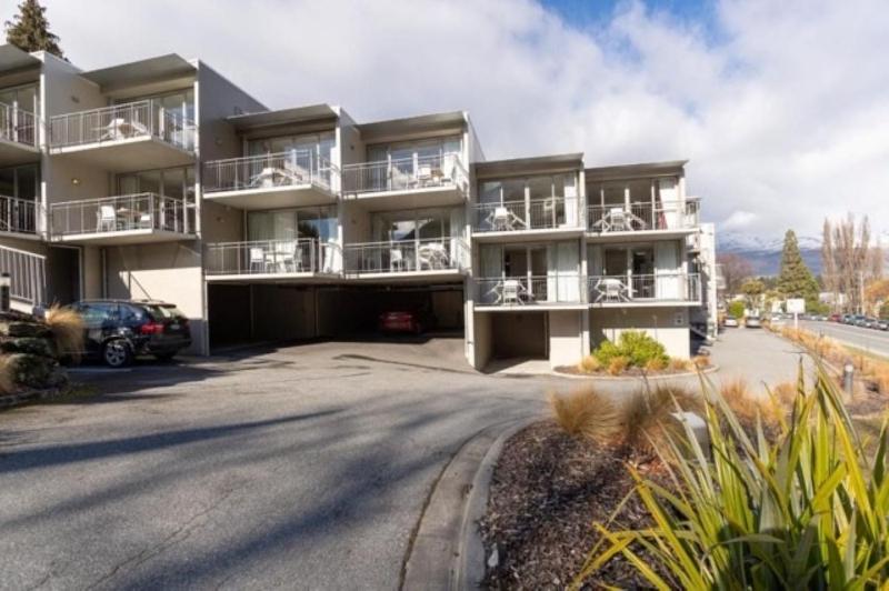 Mountain View City Apartment - image 15