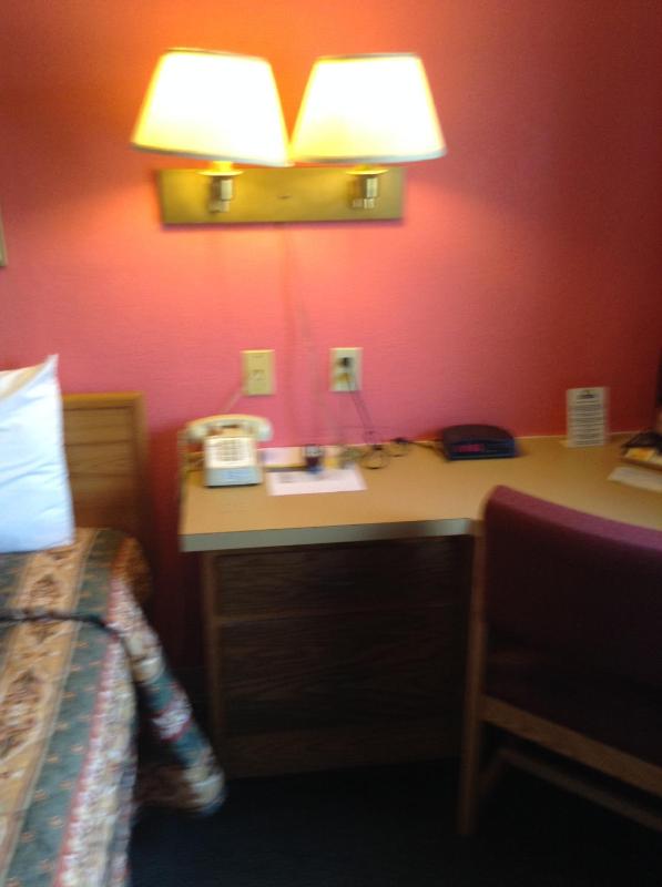 Deluxe King Room - Smoking image 1