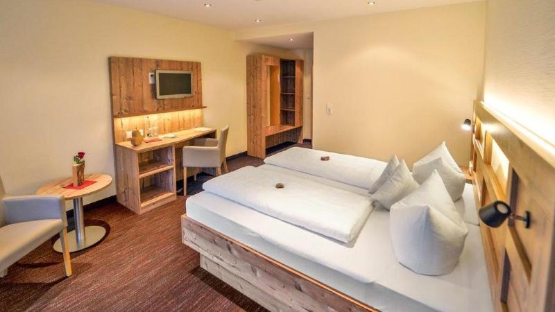 Superior Double Room image 4