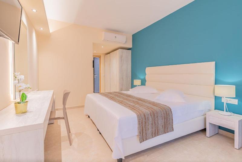 CHRISTA APARTMENTS - image 33