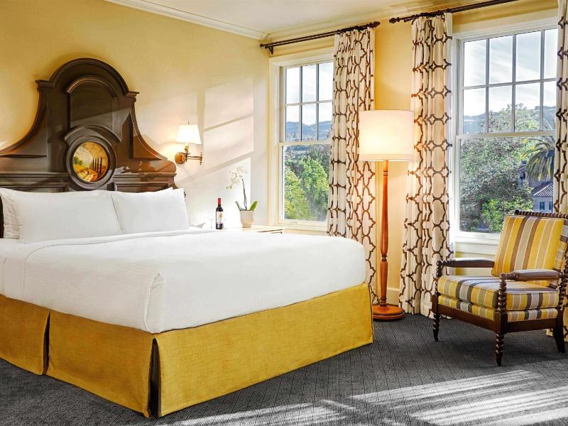 Fairmont Queen Room image 2