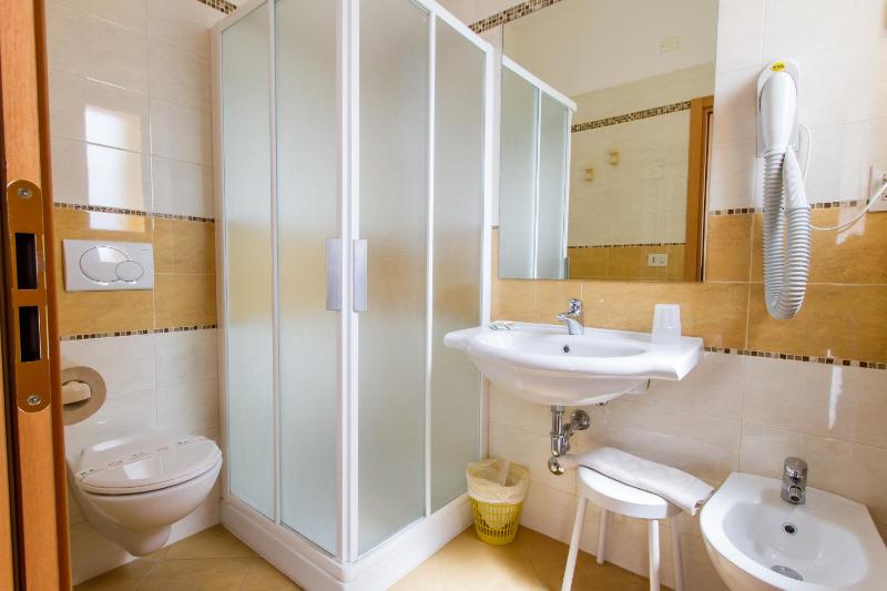 Quadruple Room image 1