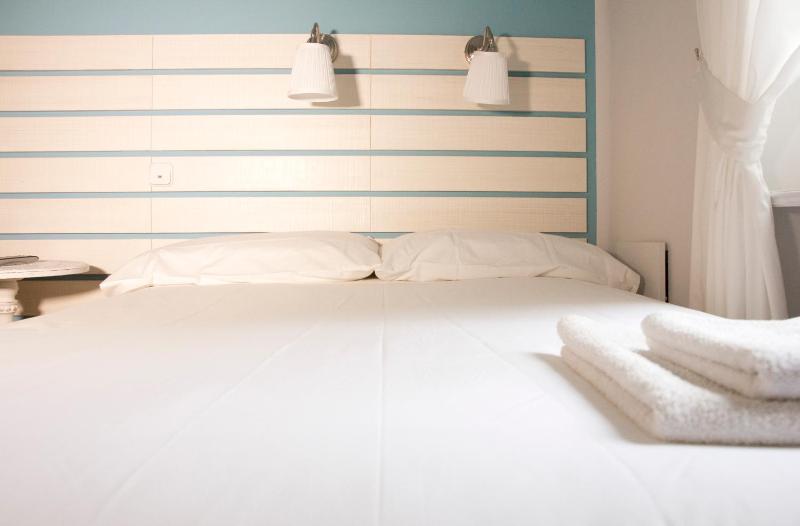 Double Room with Private Bathroom image 3