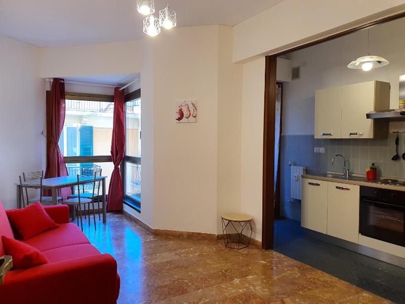 Centre Home - image 1