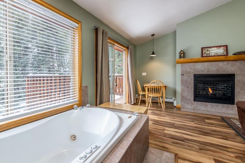 Riverfront Suite image 4