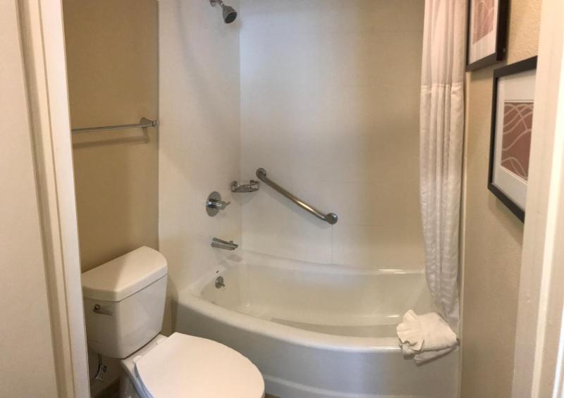 Family Room, 2 Queen Beds and Sofa Bed, Non Smoking image 1
