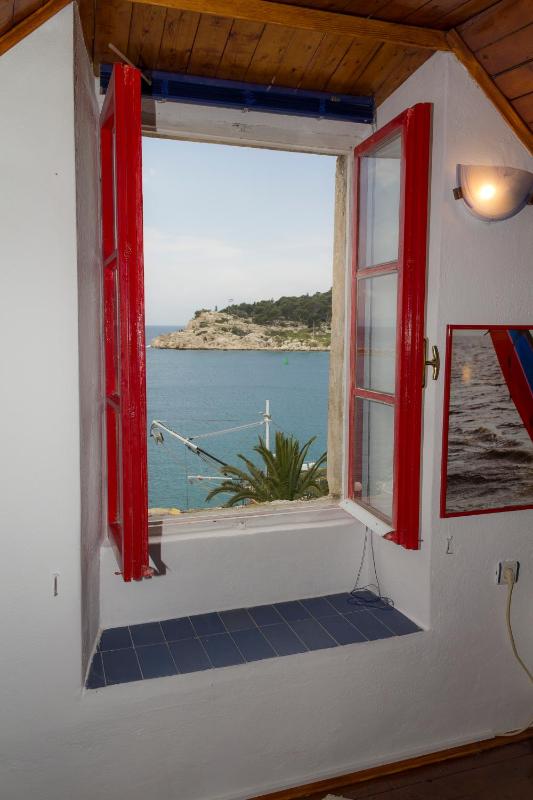 Apartment with Sea View image 3