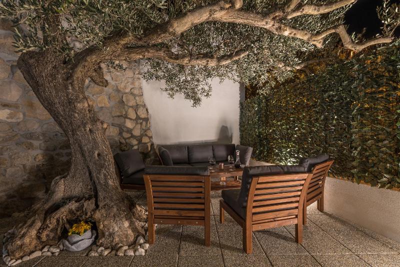 Villa Petra Apartment with private pool - image 27