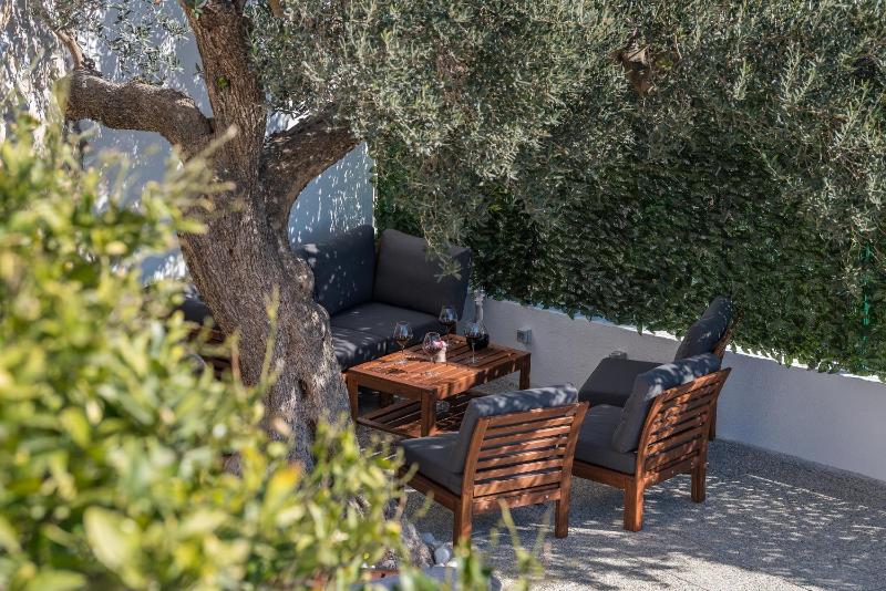 Villa Petra Apartment with private pool - image 19