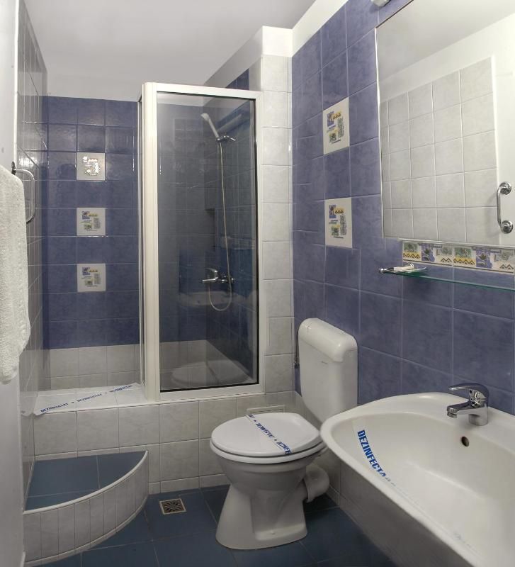 Single Room image 2