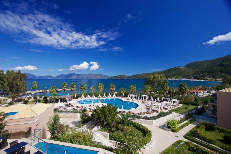 Deluxe Double Room with Sea View image 1