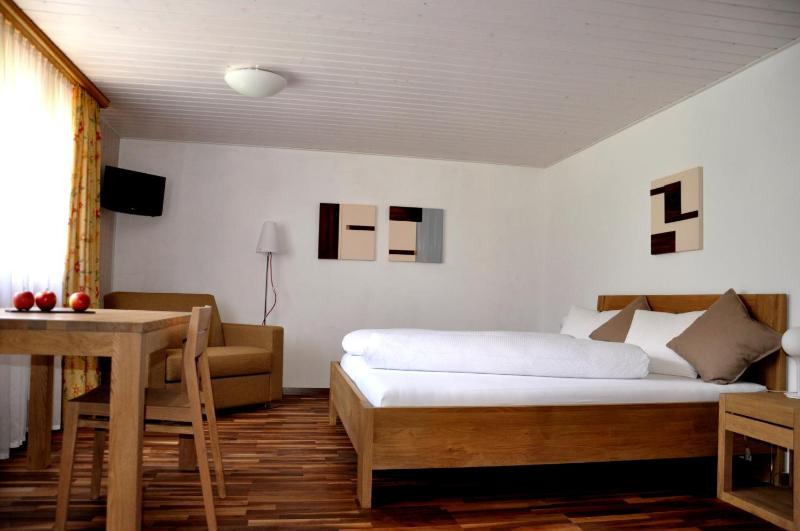 Deluxe Double Room image 2