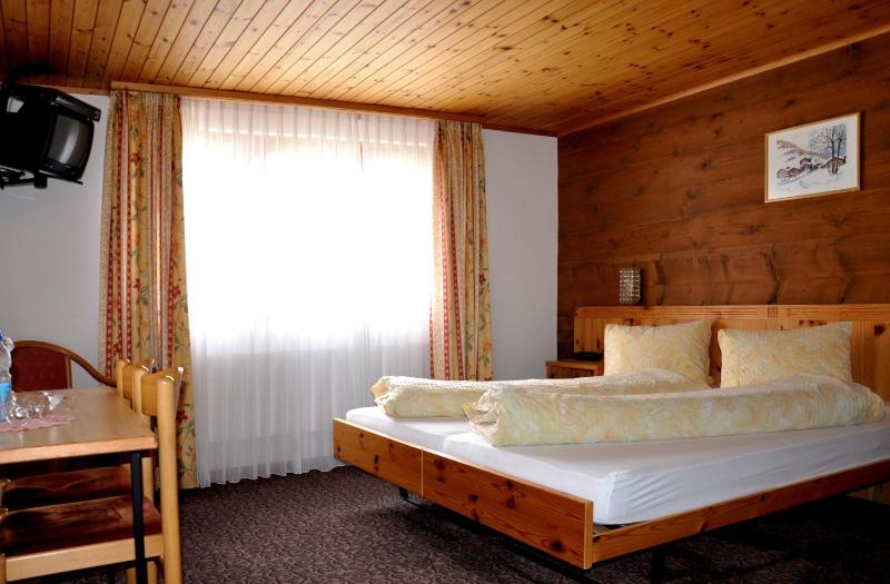 Double Room image 4