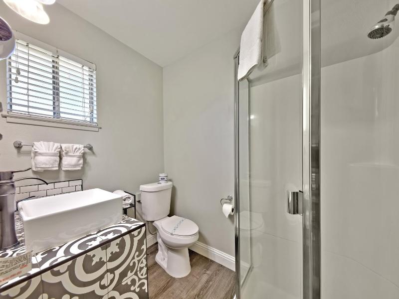 King Suite image 3