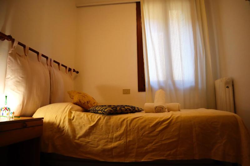 VENICE RAINBOW APARTMENT (RIALTO) - image 11